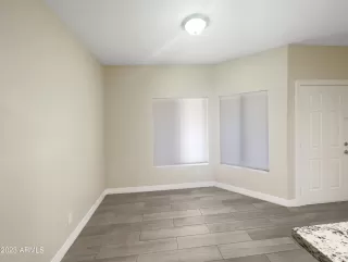 Photo #6: 6587999 Listing