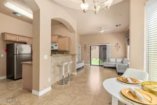 Photo #6: 6588038 Listing