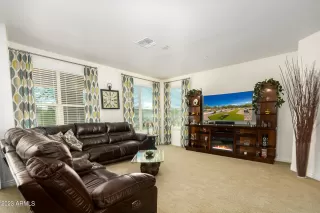 Photo #4: 6588151 Listing