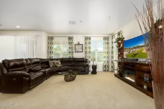 Photo #5: 6588151 Listing