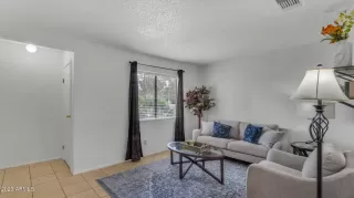 Photo #4: 6588183 Listing