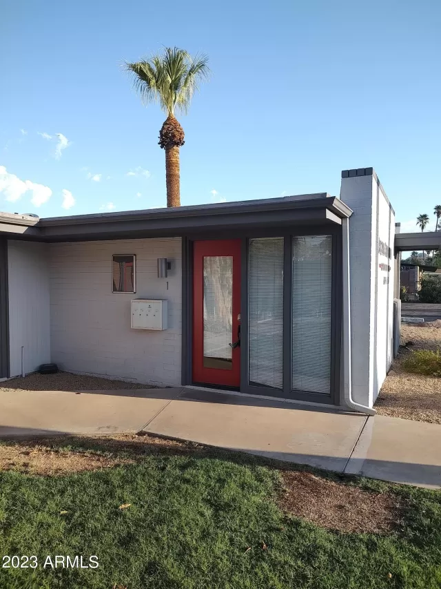 MLS: 6588192 Condo For Sale