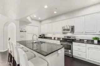 Photo #4: 6588366 Listing