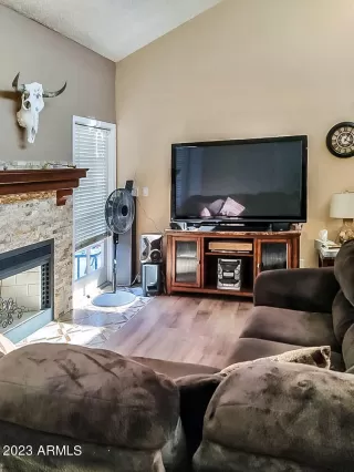 Photo #4: 6588435 Listing