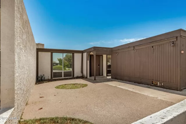 MLS: 6588689 Condo For Sale