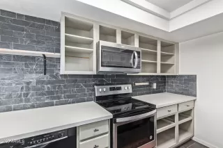 Photo #3: 6588799 Listing