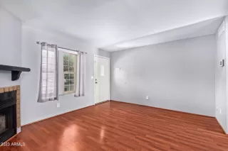 Photo #6: 6588908 Listing