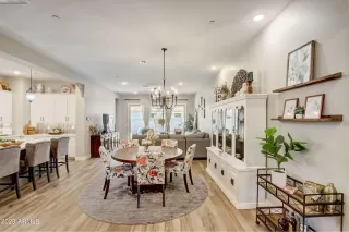 Photo #2: 6588916 Listing