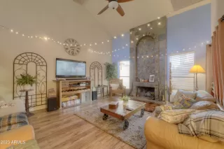 Photo #1: 6588926 Listing 