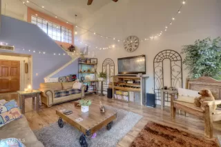 Photo #2: 6588926 Listing 