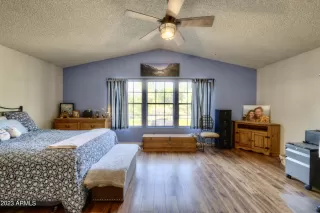 Photo #3: 6588926 Listing 