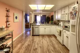 Photo #5: 6588926 Listing 