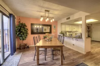 Photo #6: 6588926 Listing 