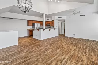 Photo #5: 6588964 Listing