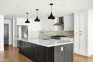 Photo #3: 6588992 Listing 