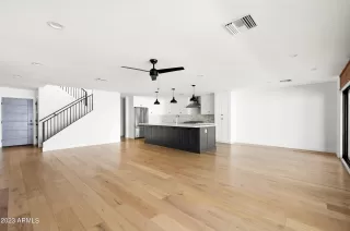 Photo #6: 6588992 Listing 