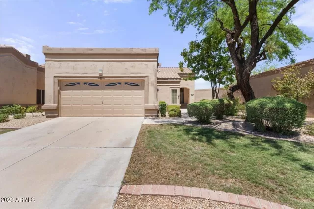 MLS: 6589019 Condo For Sale