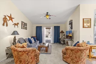 Photo #4: 6589019 Listing