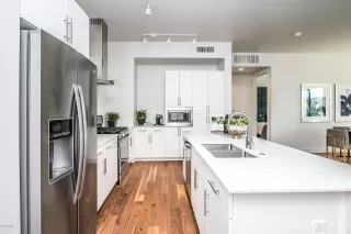 Photo #5: 6589505 Listing