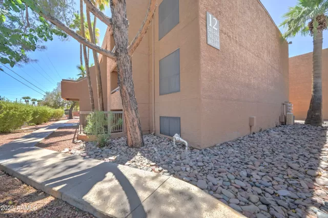 MLS: 6589558 Condo For Sale