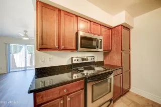 Photo #6: 6589558 Listing