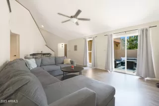 Photo #5: 6589579 Listing