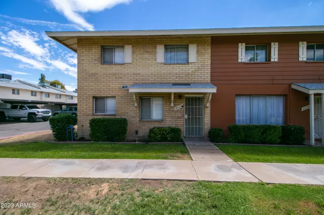 MLS: 6589585 Condo For Sale