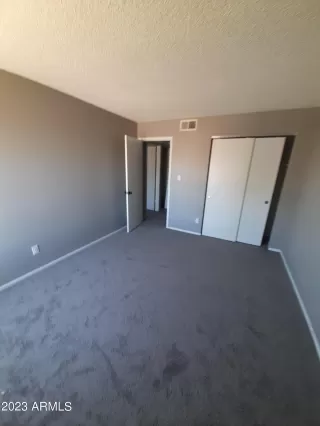 Photo #6: 6589840 Listing