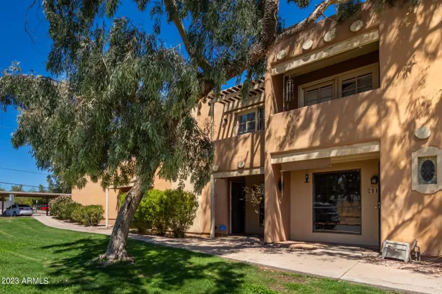 MLS: 6589894 Condo For Sale