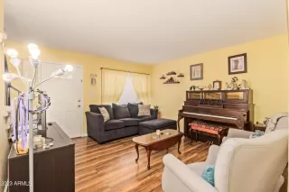 Photo #2: 6590308 Listing 