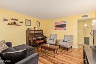 Photo #3: 6590308 Listing 