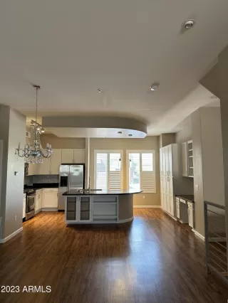 Photo #1: 6590457 Listing