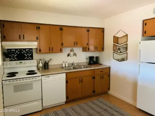 Photo #6: 6590598 Listing