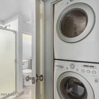 Photo #5: 6590613 Listing