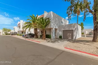 Photo #2: 6590675 Listing