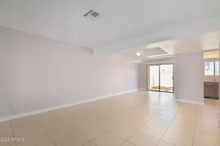 Photo #6: 6590675 Listing