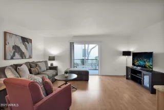 Photo #5: 6590711 Listing 