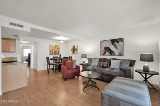 Photo #6: 6590711 Listing 