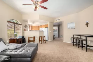 Photo #5: 6590779 Listing