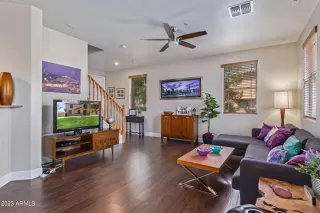 Photo #5: 6590806 Listing