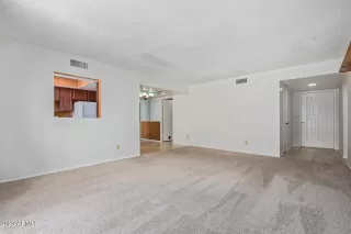 Photo #5: 6590874 Listing