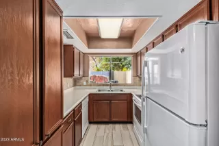 Photo #6: 6590874 Listing