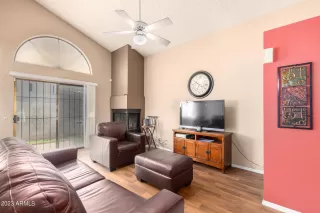 Photo #4: 6590952 Listing 