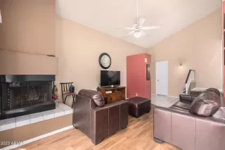 Photo #5: 6590952 Listing 