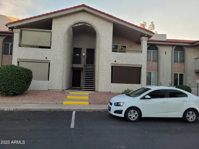 MLS: 6591242 Condo For Sale