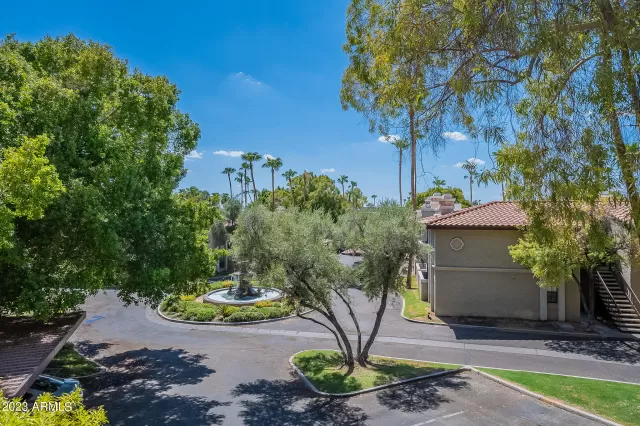 MLS: 6591244 Condo For Sale