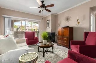 Photo #5: 6591313 Listing