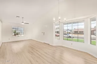 Photo #2: 6591700 Listing