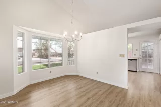 Photo #4: 6591700 Listing