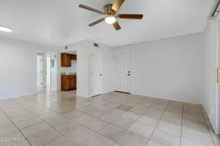 Photo #5: 6591737 Listing